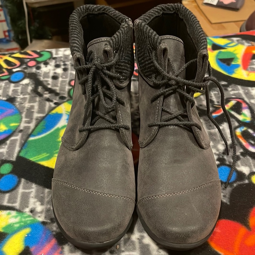 Clarks Cloudsteppers Side Zip Boot - image 1